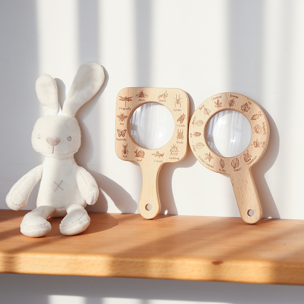 Outdoor Adventure Educator - Wooden Magnifying Glass Outdoor Toy Leaf