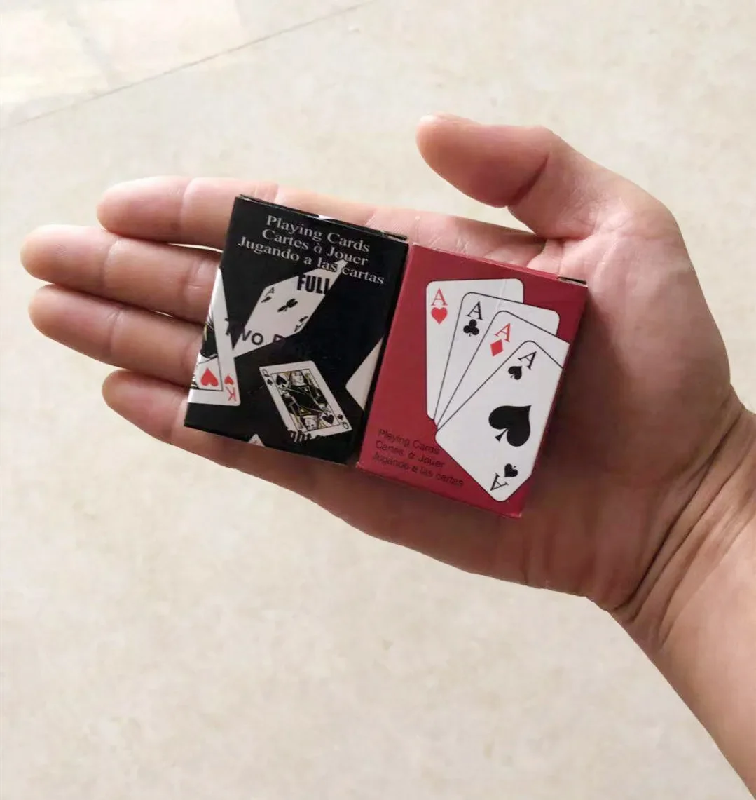 1 piece Mini Cute Poker Cards  – Outdoor Adventure Game Bewertung und Preis