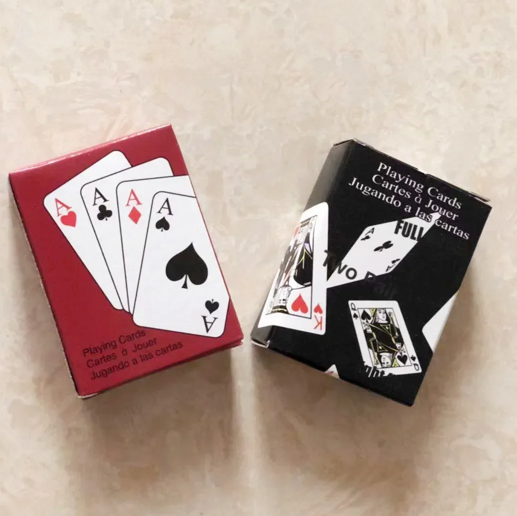 1 piece Mini Cute Poker Cards  – Outdoor Adventure Game Bewertung und Preis