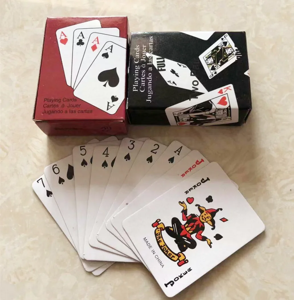 1 piece Mini Cute Poker Cards  – Outdoor Adventure Game Bewertung und Preis